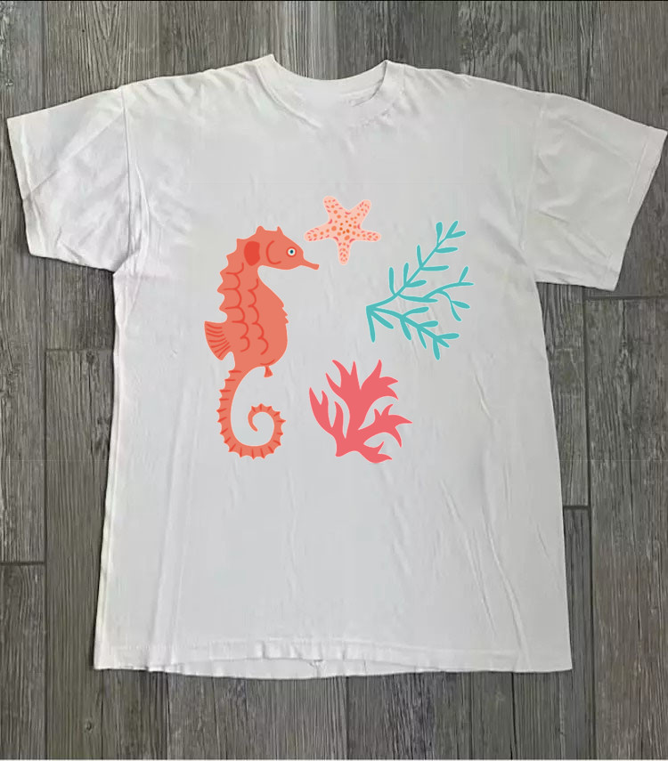 Minimalist Coral Seahorse Starfish Sea Life Ocean White T-Shirt