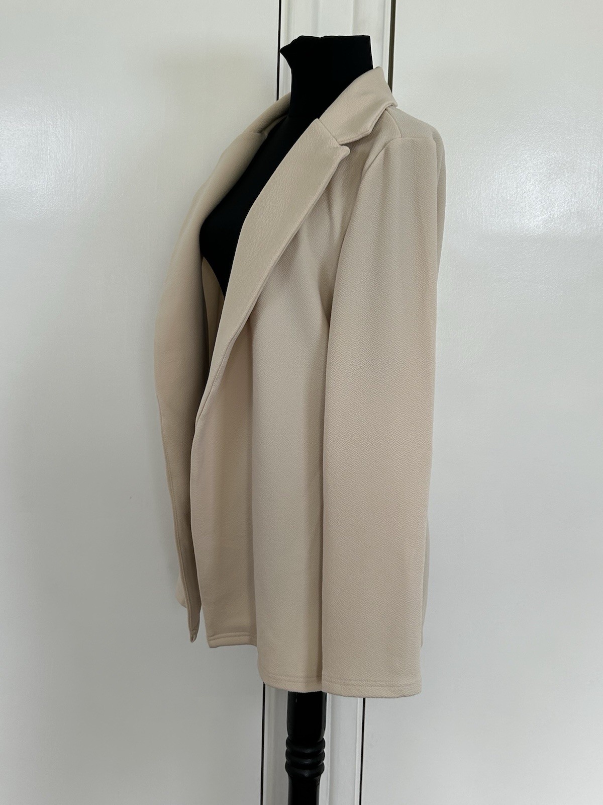 Shein Lightweight Cream Blazer Jacket Size XL Unlined Open Front Long Sleeve