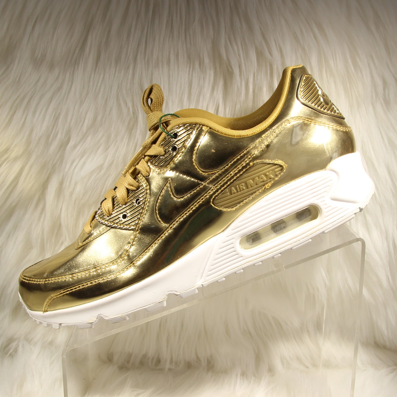 Nike Air Max 90 Metallic Gold Sneakers Shoes Women’s 11 CQ6639-700 Rarely Worn