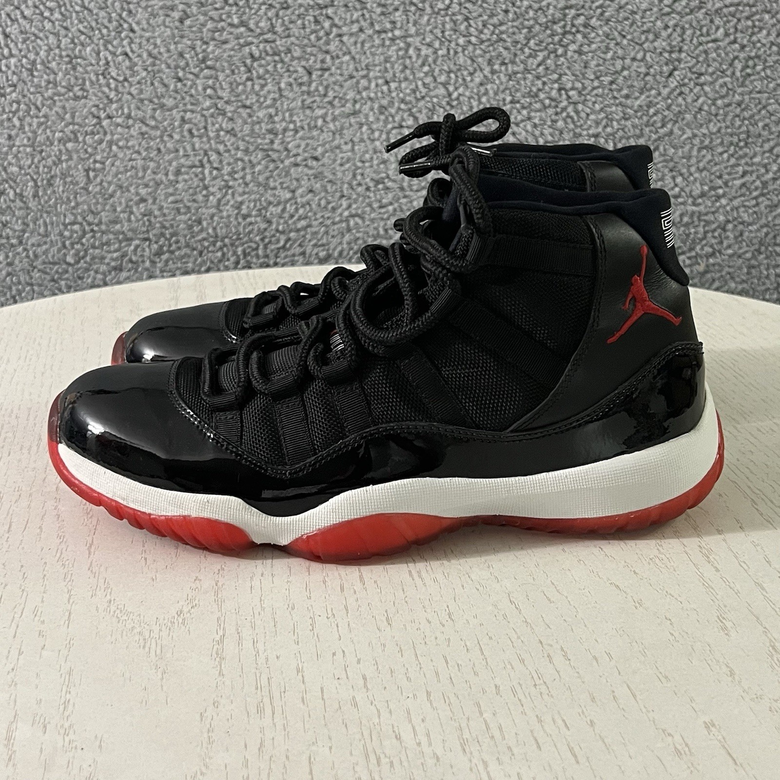 Air Jordan 11 Retro Bred 2012 Playoff Shoes Mens 10 Black Red Sneaker 378037-010