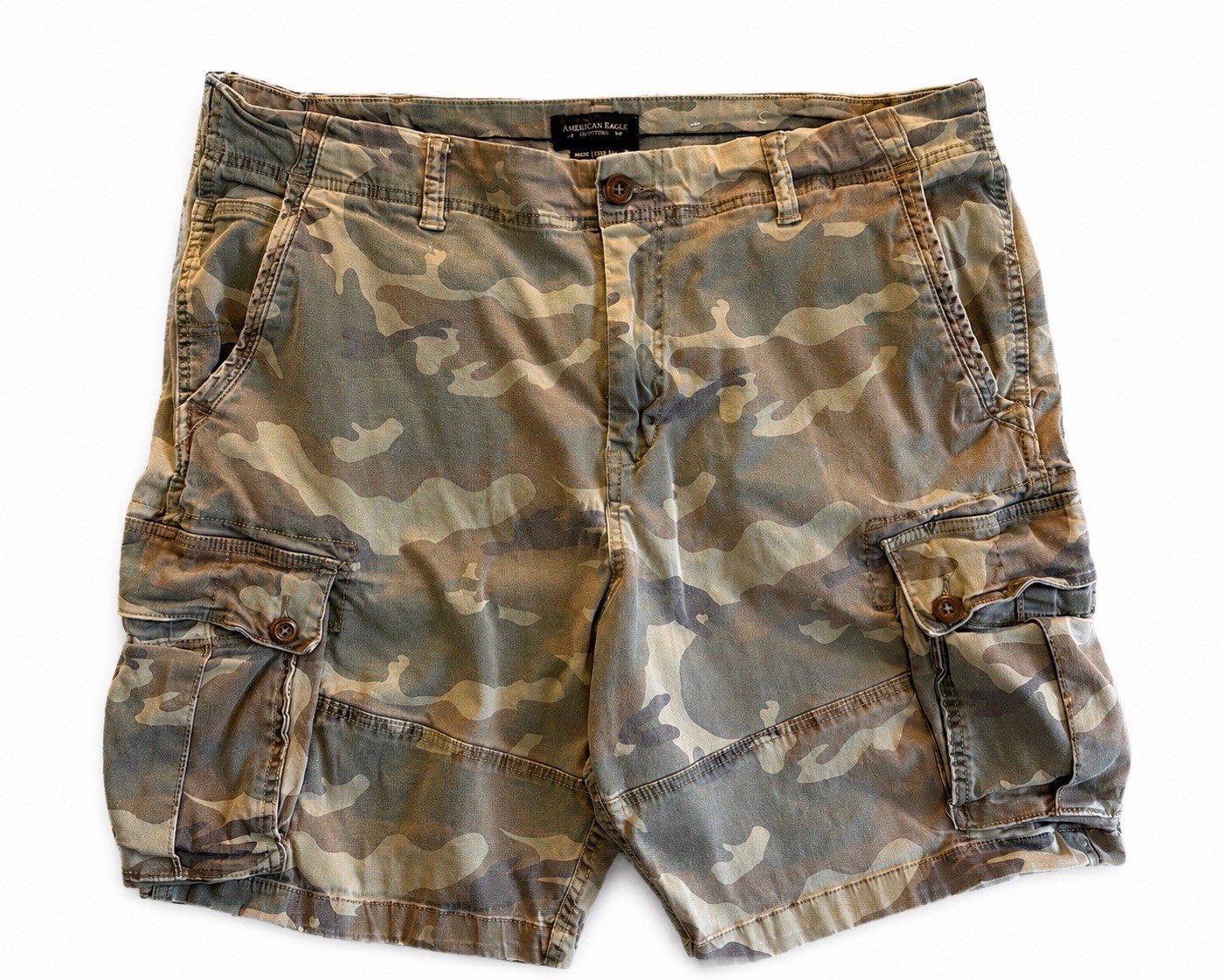 American Eagle Cargo shorts Men’s 42 Woodland Camo Next Level Flex Classic Y2K