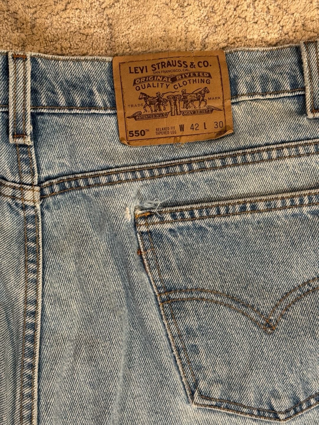 Vintage Levi’s 550 Relaxed Fit Tapered Leg Jeans W42 L30 Made in USA
