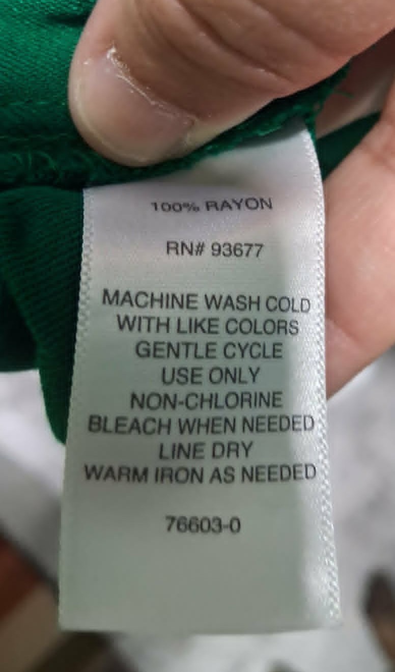 Liz Claiborn XXL Green Short Sleeve (extra short with button accents) Blouse