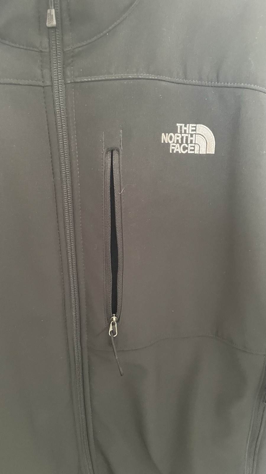 The North Face Men’s Black Soft Shell Jacket Full Zip with Chest Pocket Size L