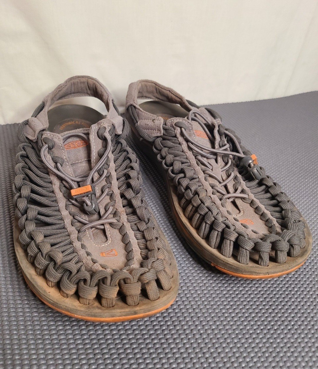 Keen Uneek Grey Orange Cord Sandals Mens 10 1018601 Outdoor Water Shoes