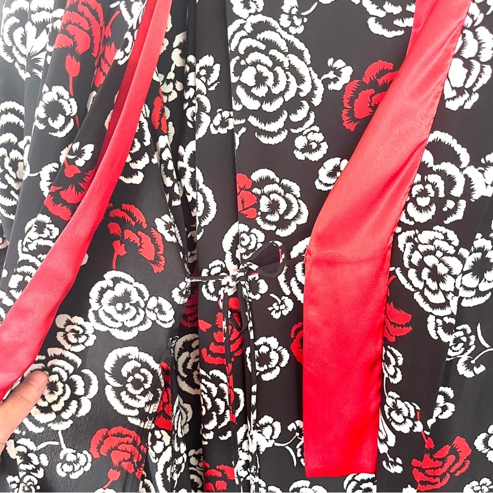 Vintage Black White and Red Nightgown and Robe Set Kimono Floral Peignor Sexy