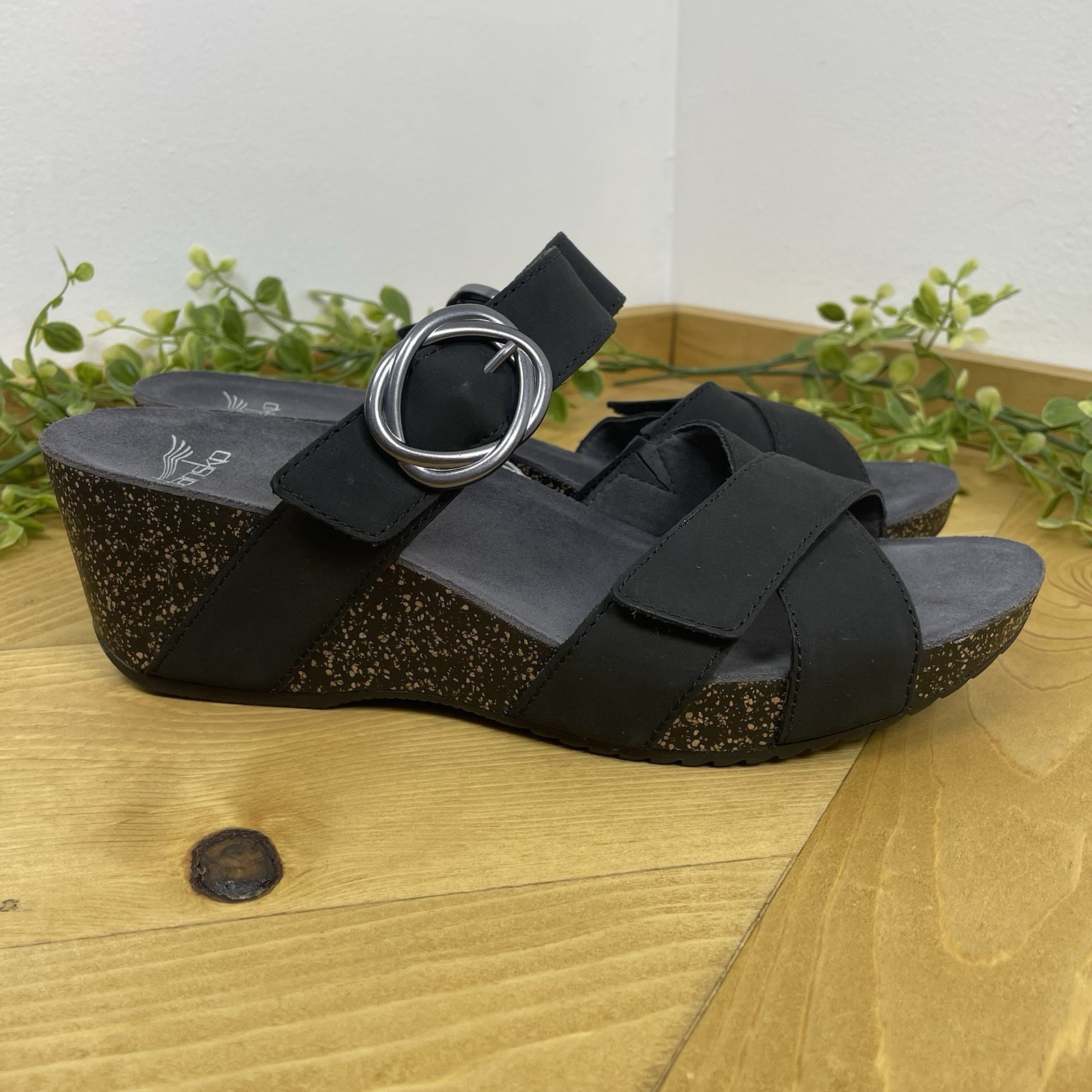 Dansko Susie Black Nubuck Wedge Sandals Women’s Size 39 M US 8.5-9 New In Box⁠