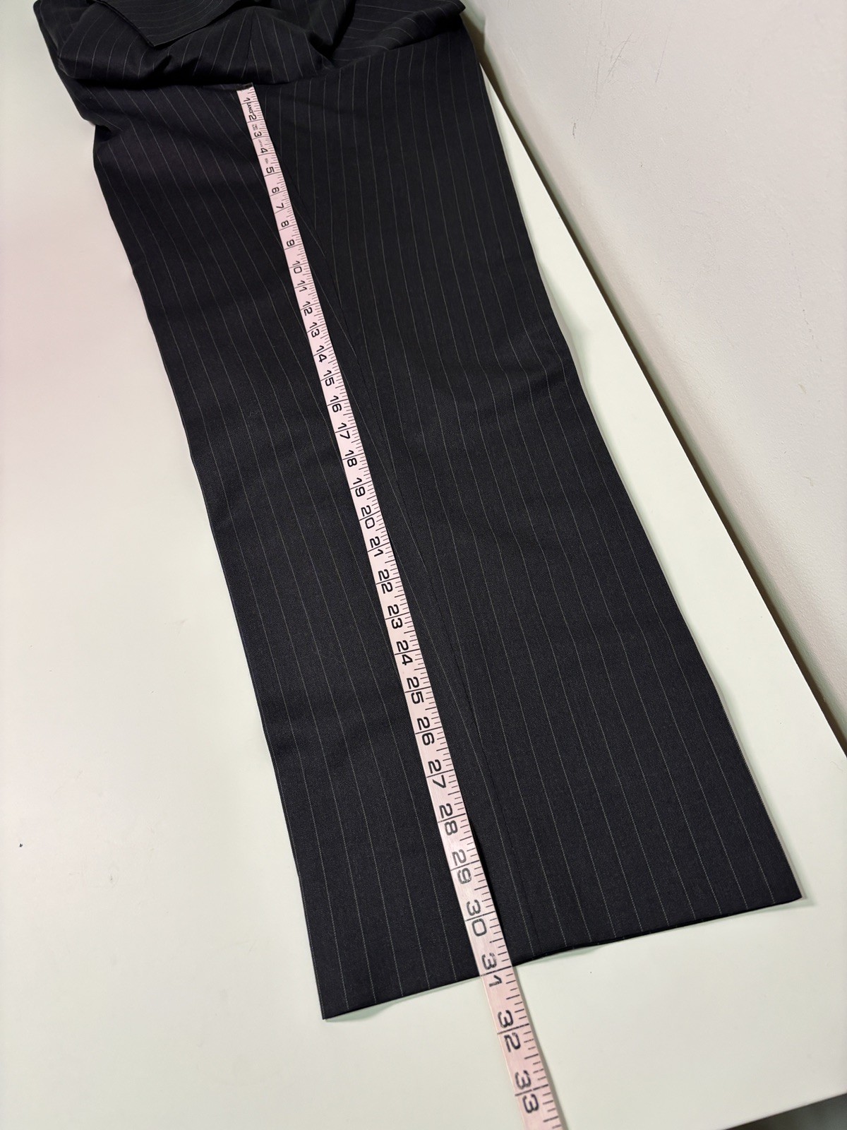 Corneliani Italy Super Fine Wool Suit 48L EU 58 Graphite Pinstripe Luxury