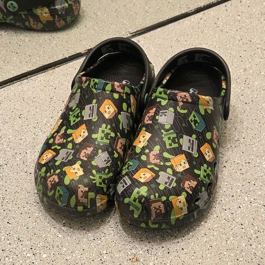 Minecraft Unisex Kids Slip-On Clog Shoes Black/Green US Size 1