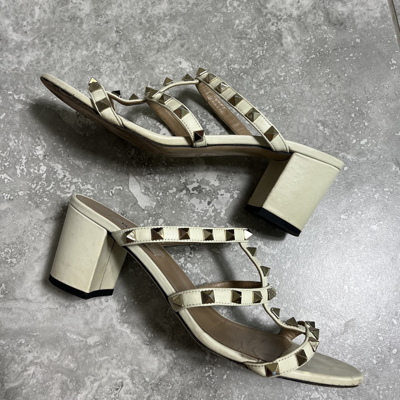Valentino Garavani Rockstud Studded Caged Slide Sandals Leather Cream 39 8.5 US