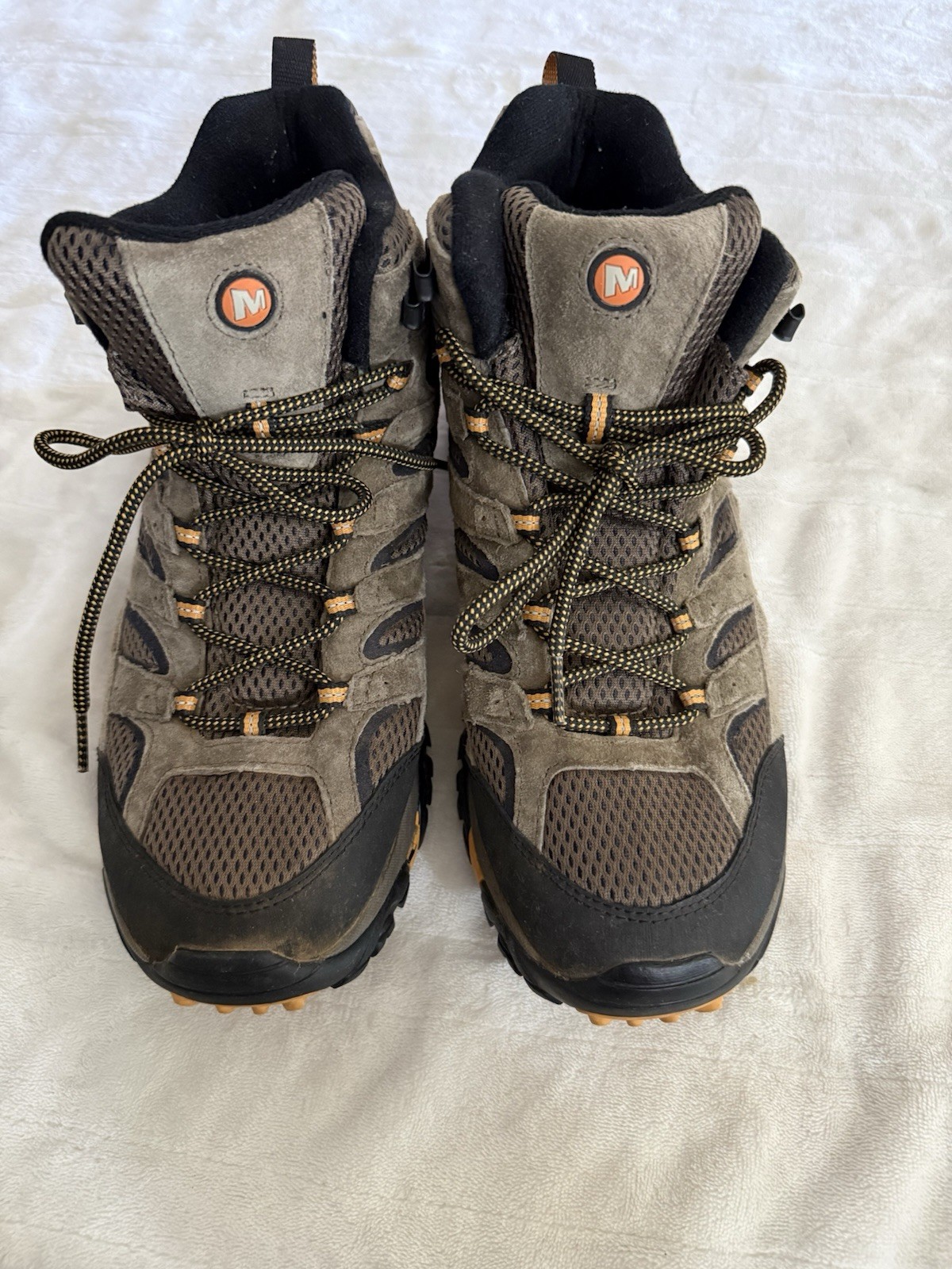 Merrell Moab 2 Vent Mid Men’s Size 12 Hiking Boots Walnut J06045 Vibram Sole