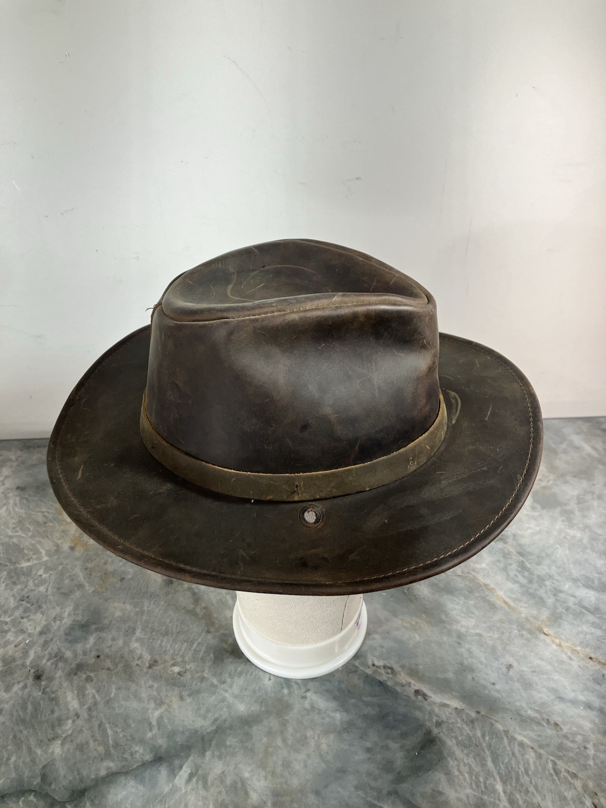 Vintage Goorin Bros Grenadier 2.75″ Brim Fedora Hat 100% Leather Cedar Brown