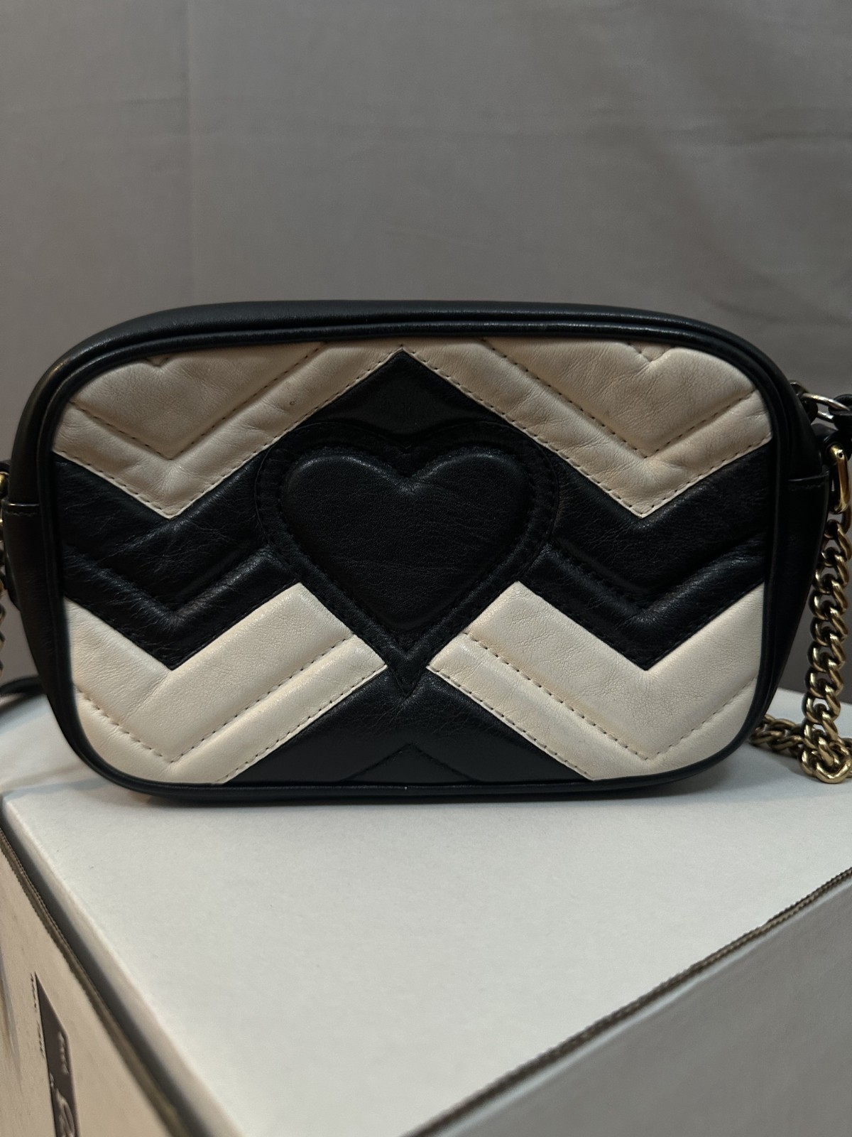 GUCCI GG Marmont Small Shoulder Bag Black & White Chevron Leather w/Dust Bag