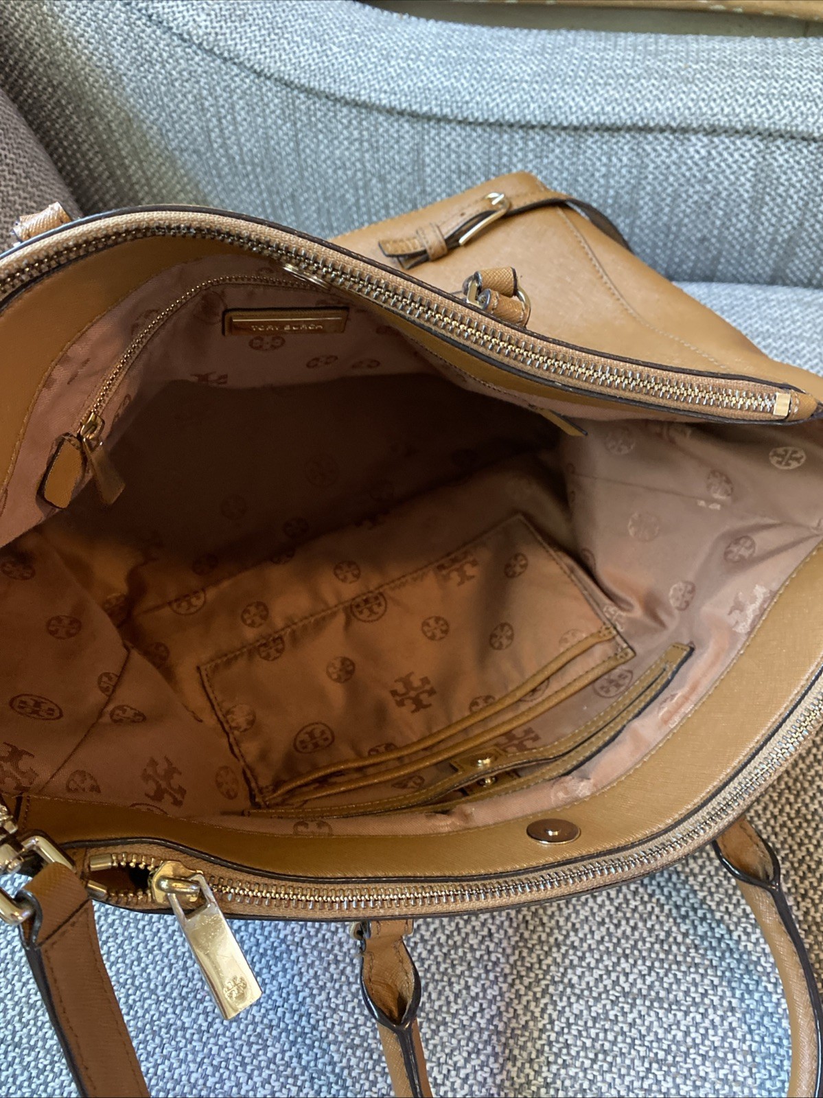 Tory Burch Robinson Tigers Eye Tan/Brown Saffiano Leather Handbag Satchel Nice