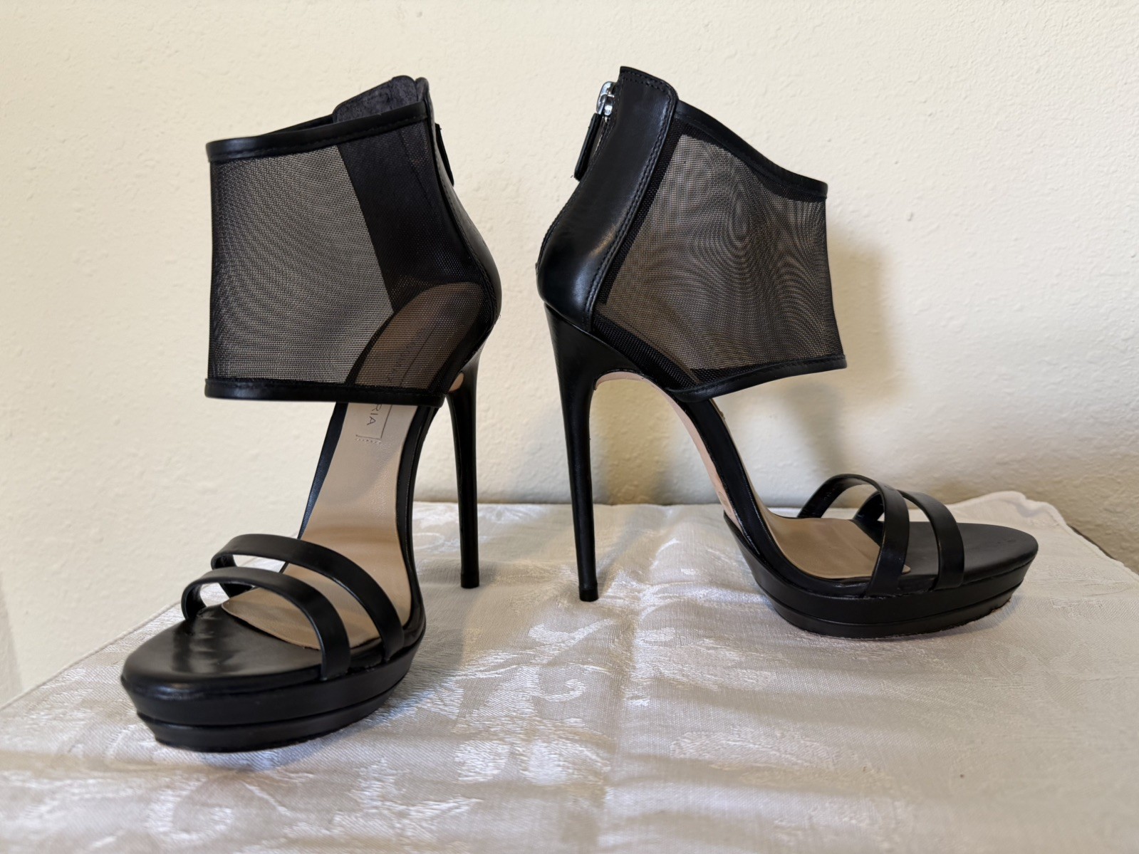 BCBGMaxAzria Black Leather Mesh Platform Heel Sandals 6.5M