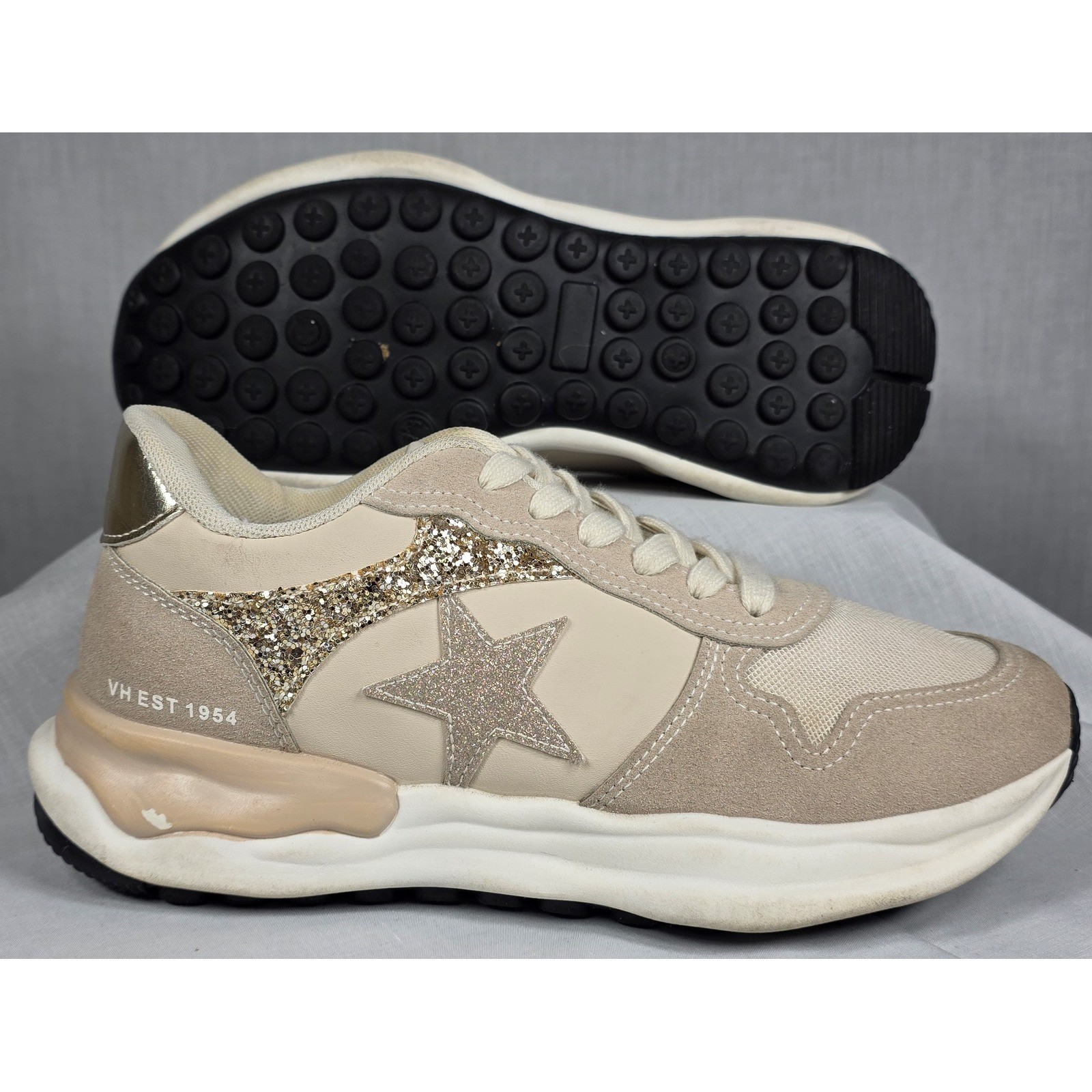 Vintage Havana Gadol Beige Tan Gold Glitter Star Sneakers VH EST 1954 Womens 7.5