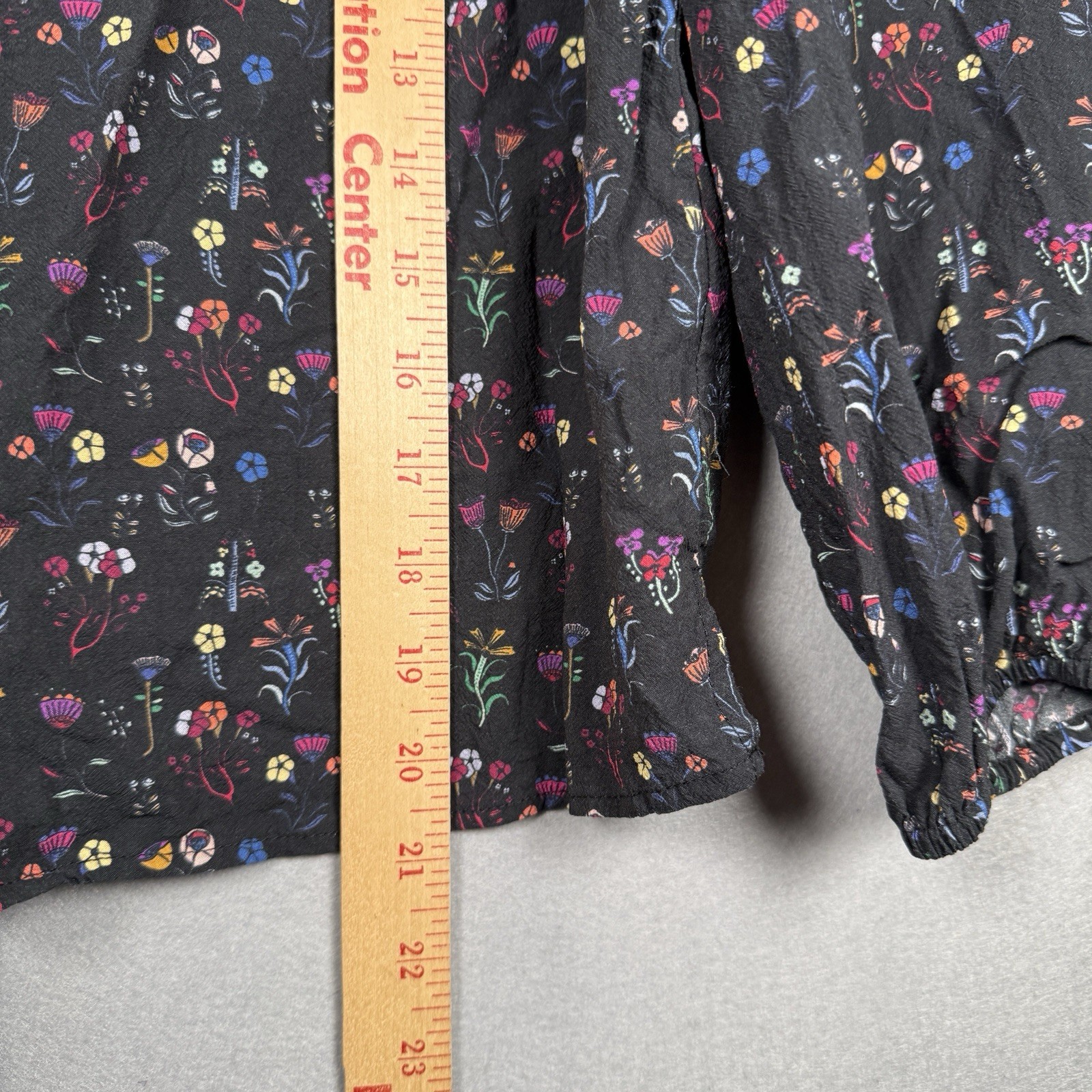 Marine Layer Stacy Floral Top Peasant Boho Cottage Dark Fairy Black Flowers Sz M