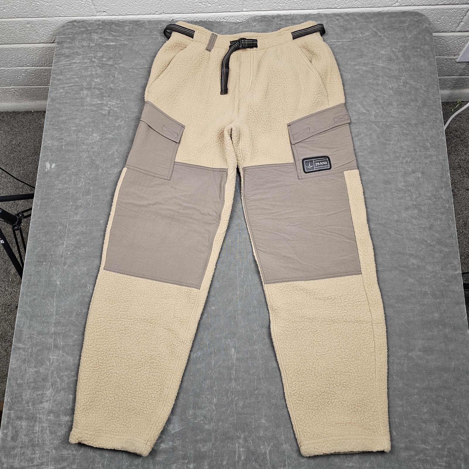 PrAna Fleece Jogger Pants Mens Small Beige Colorblock Cargo Hiking Thermal