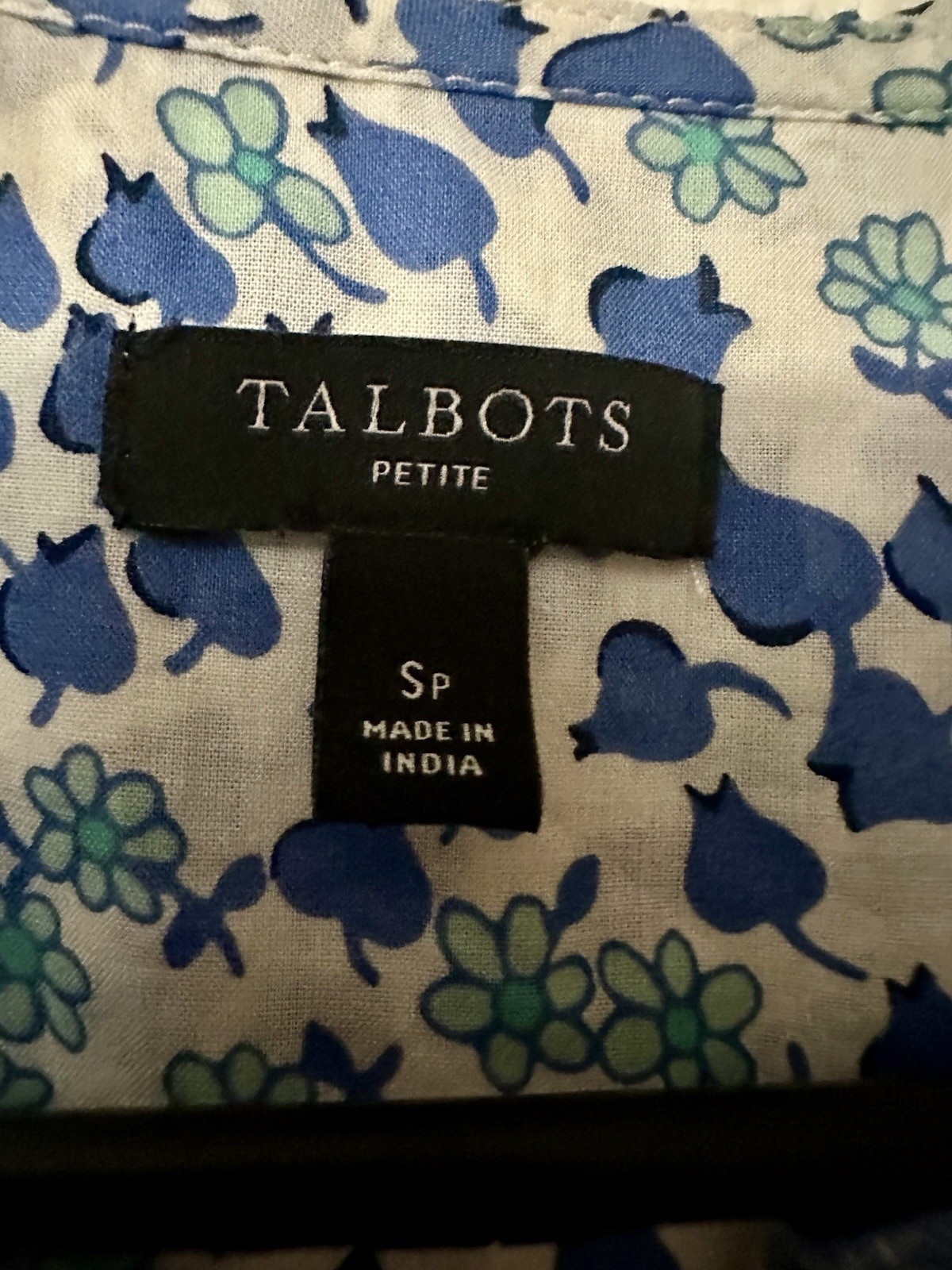 Talbots V-Neck Short Sleeve Woven Cotton Floral Ruffle Button Blouse SP Petite