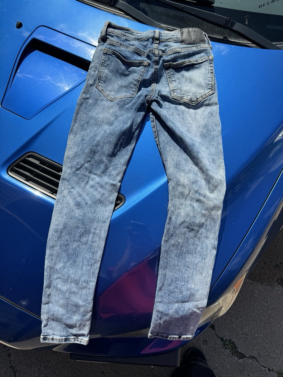 Rue21 Premium Skinny Jeans – Size 26/30 – Light Wash Distressed Ripped Denim