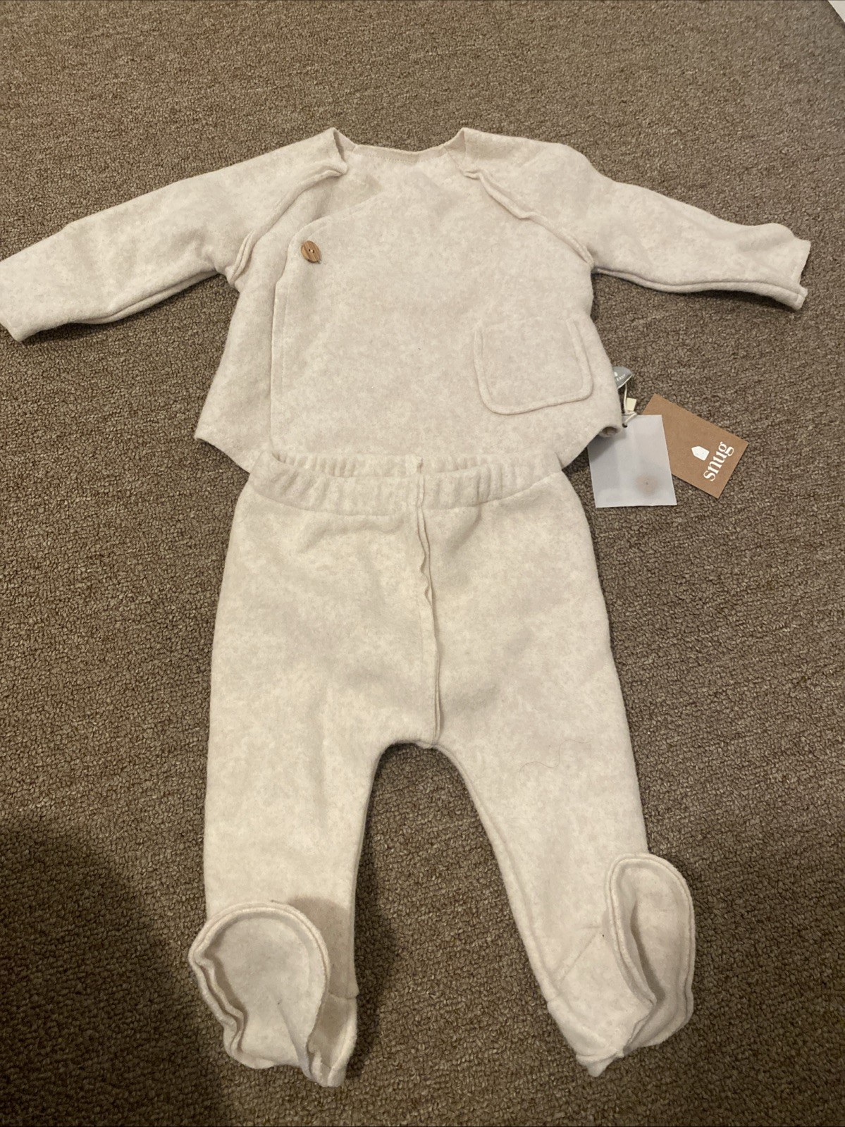 Snug Baby Oatmeal Colored 2 Piece Footie Set In Size 3 Months