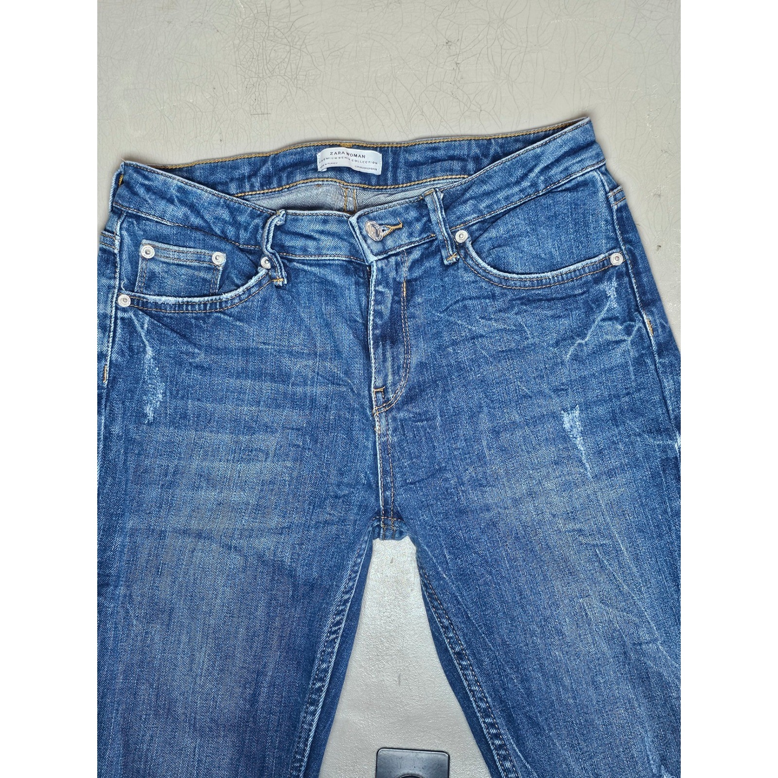 Zara Woman Premium Denim Distressed Slim Jeans Blue Frayed Hem Size 6 2606-115