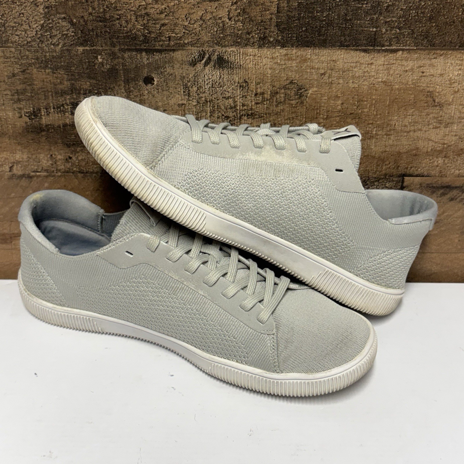 Flux Adapt Knit Trainer – Gray White – Men’s Size 9 / Women’s 10