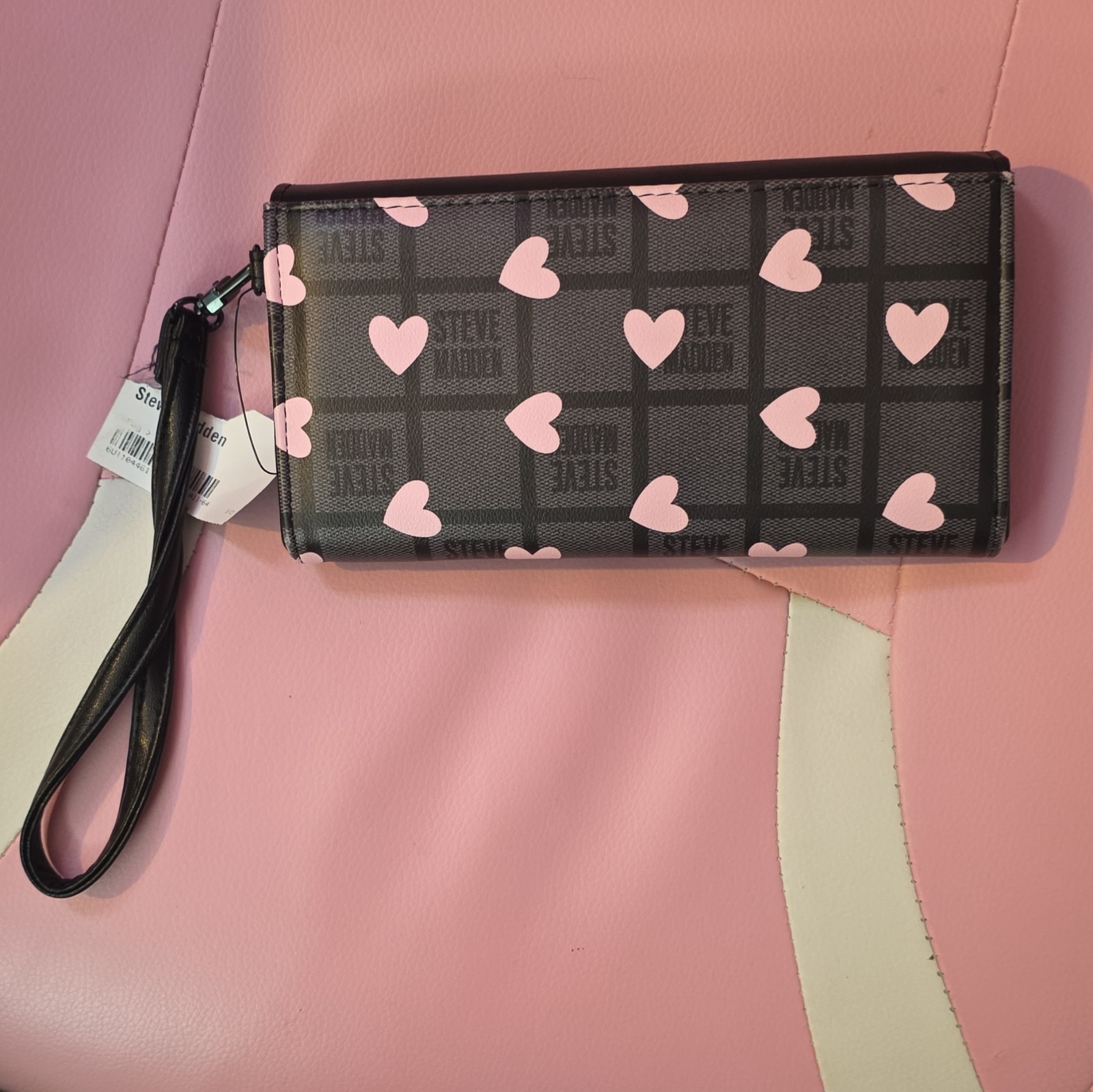 Steve Madden Black & Pink Check Heart Wristlet Wallet Zip Card Slots Folding