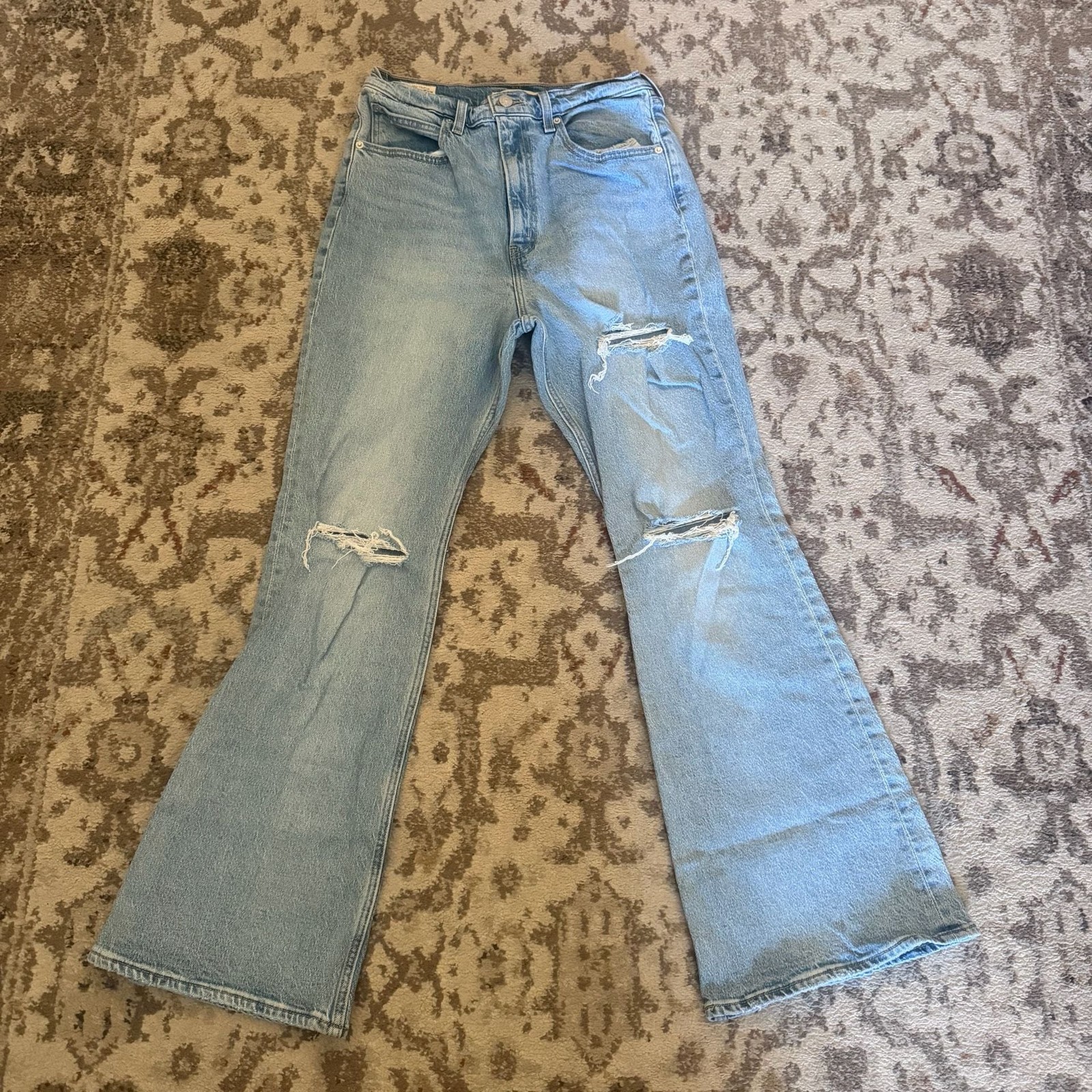 Levi’s Premium 70s High Flare Distressed Light Wash Jeans Size 30