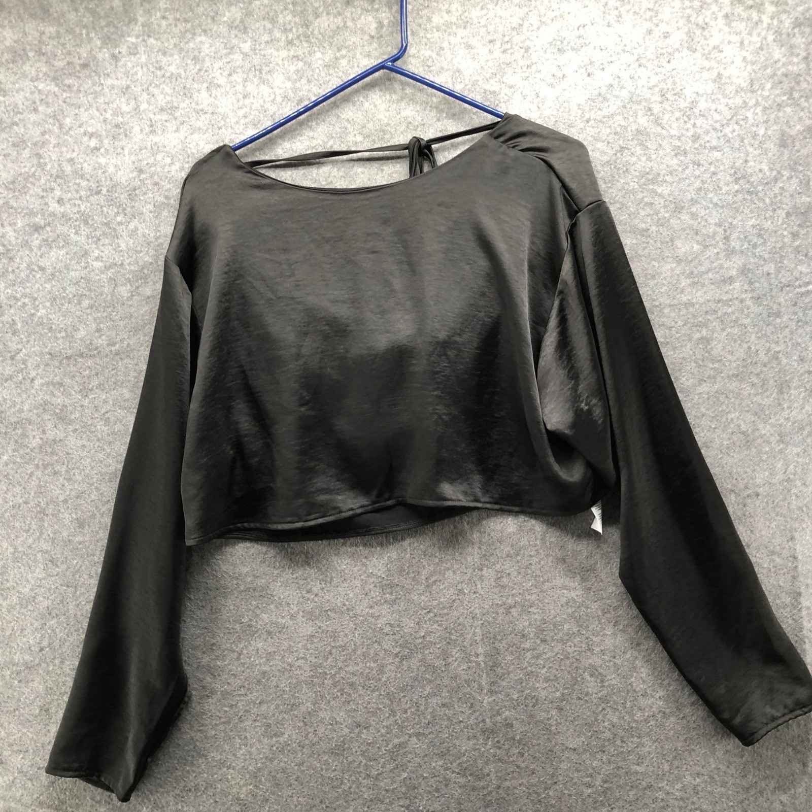 NWT Nasty Gal Satin Crop Top Womens 6 Black Long Sleeve Cowl Tie Back Boxy