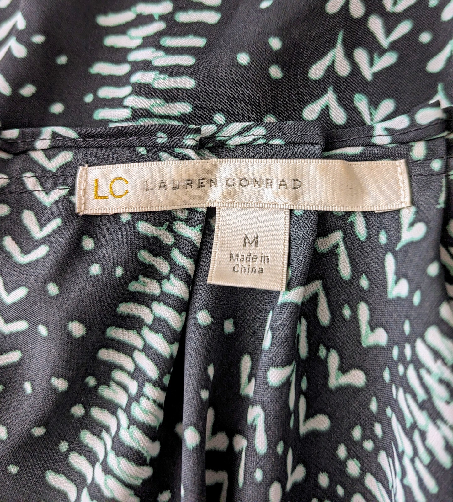 Lauren Conrad Silky Blouse Womens Medium Round Neck Top Blue Green Polyester
