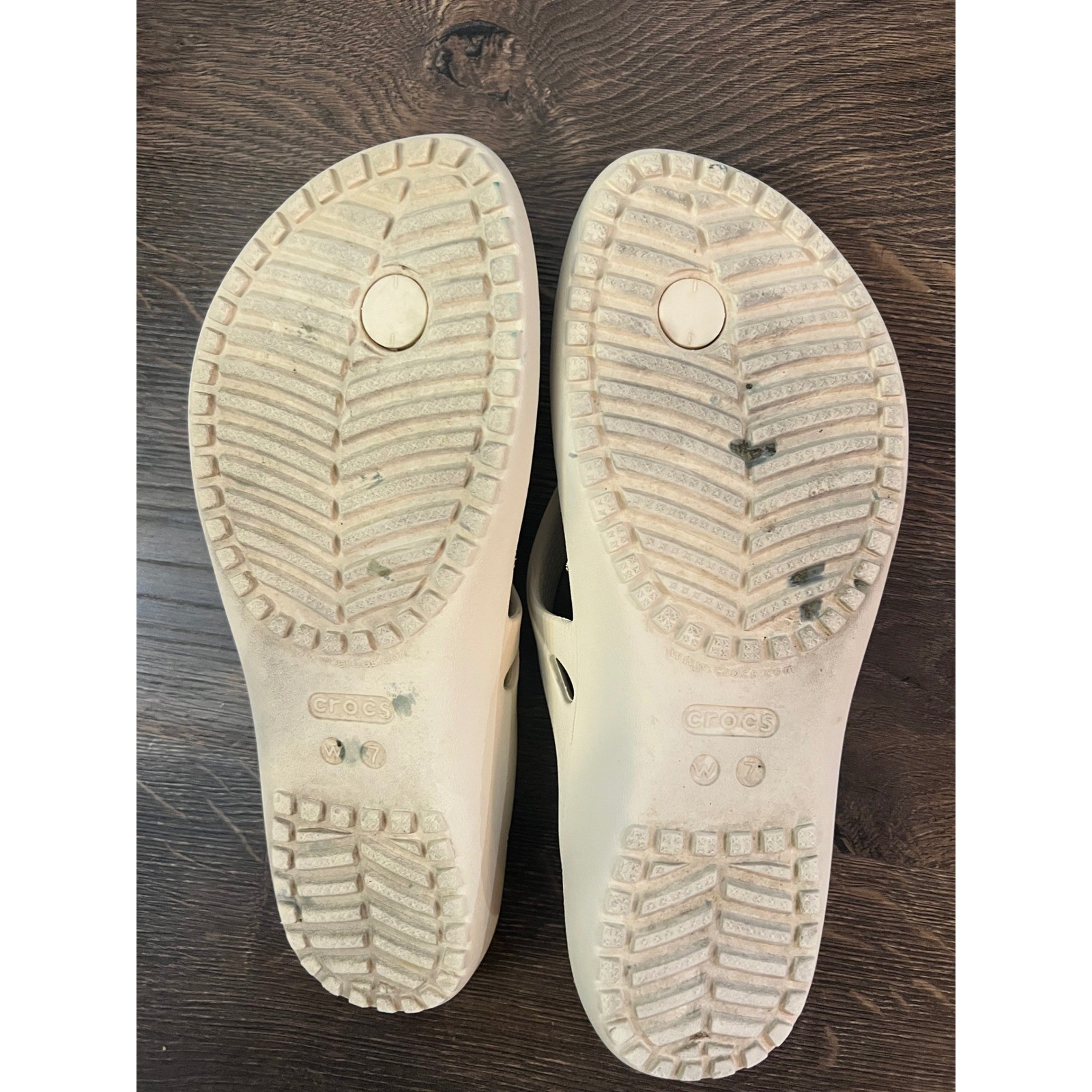 Crocs Kadee II Flip Flops Bone Cream Women 7 Sandals 202492-2Y2
