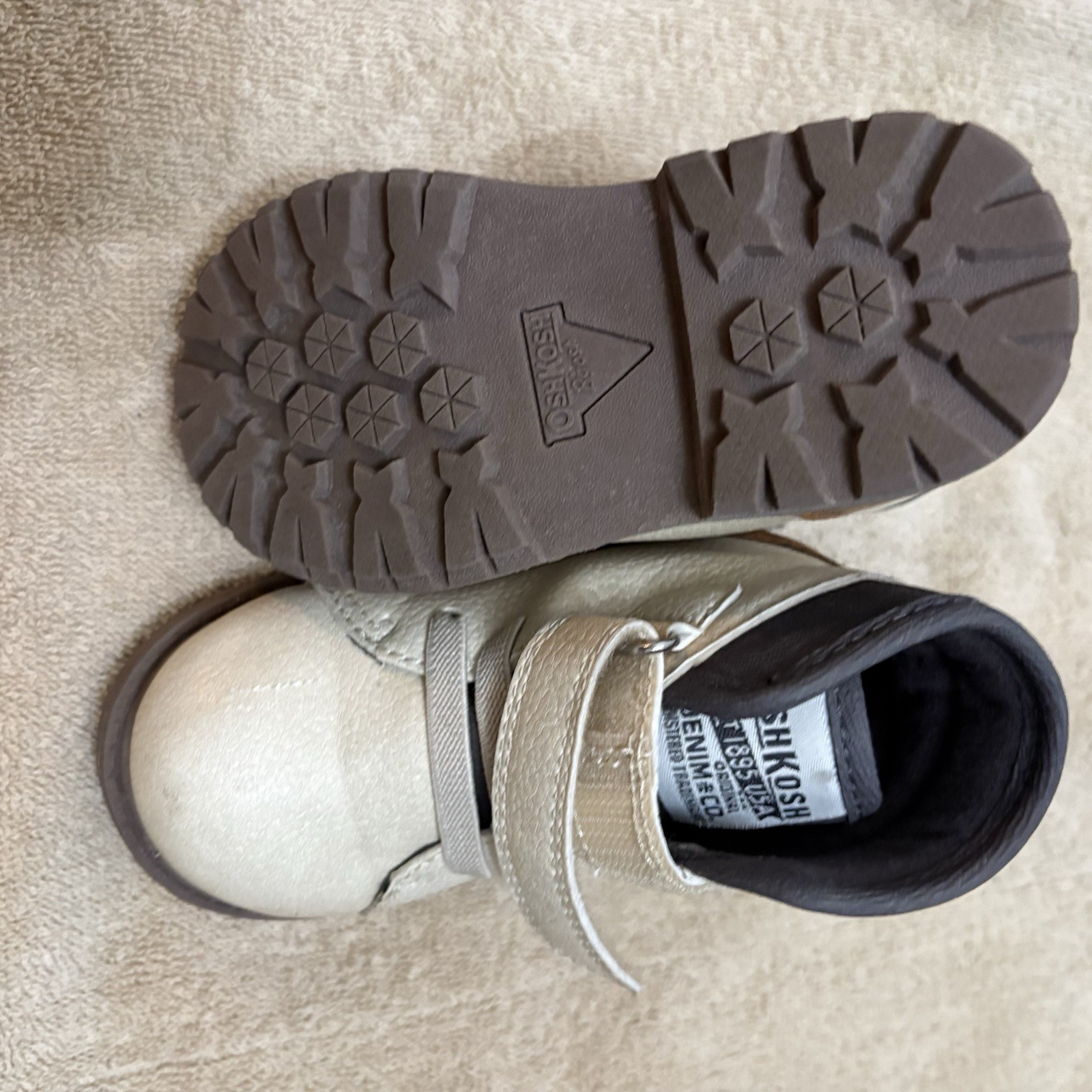 OshKosh B’gosh Toddler Boots Size 6M Metallic Cream Tan Ankle Boot Felipe