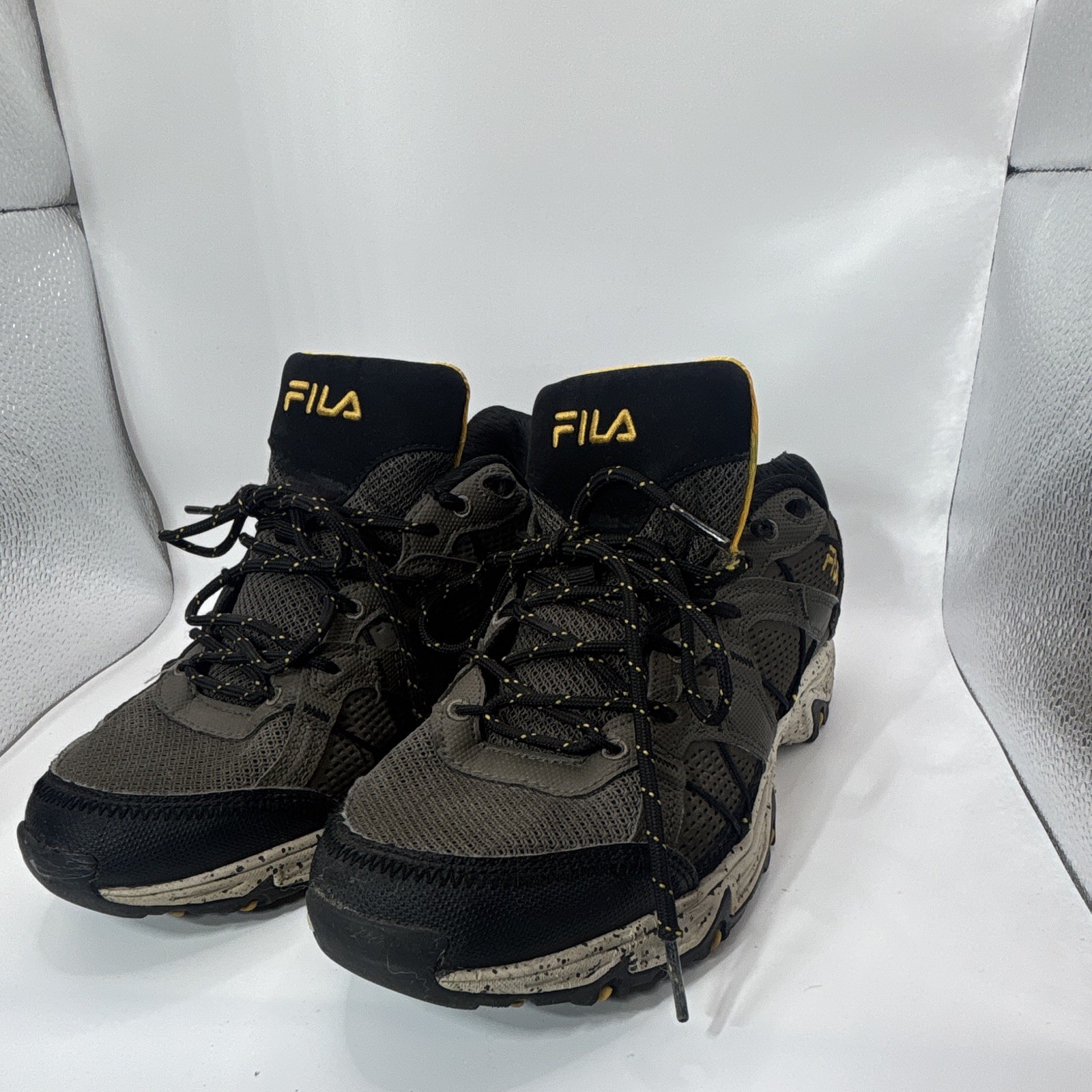 FILA Men Size 8.5 Grand Tier Mid Hiking Trail Shoes Black Size 8.5