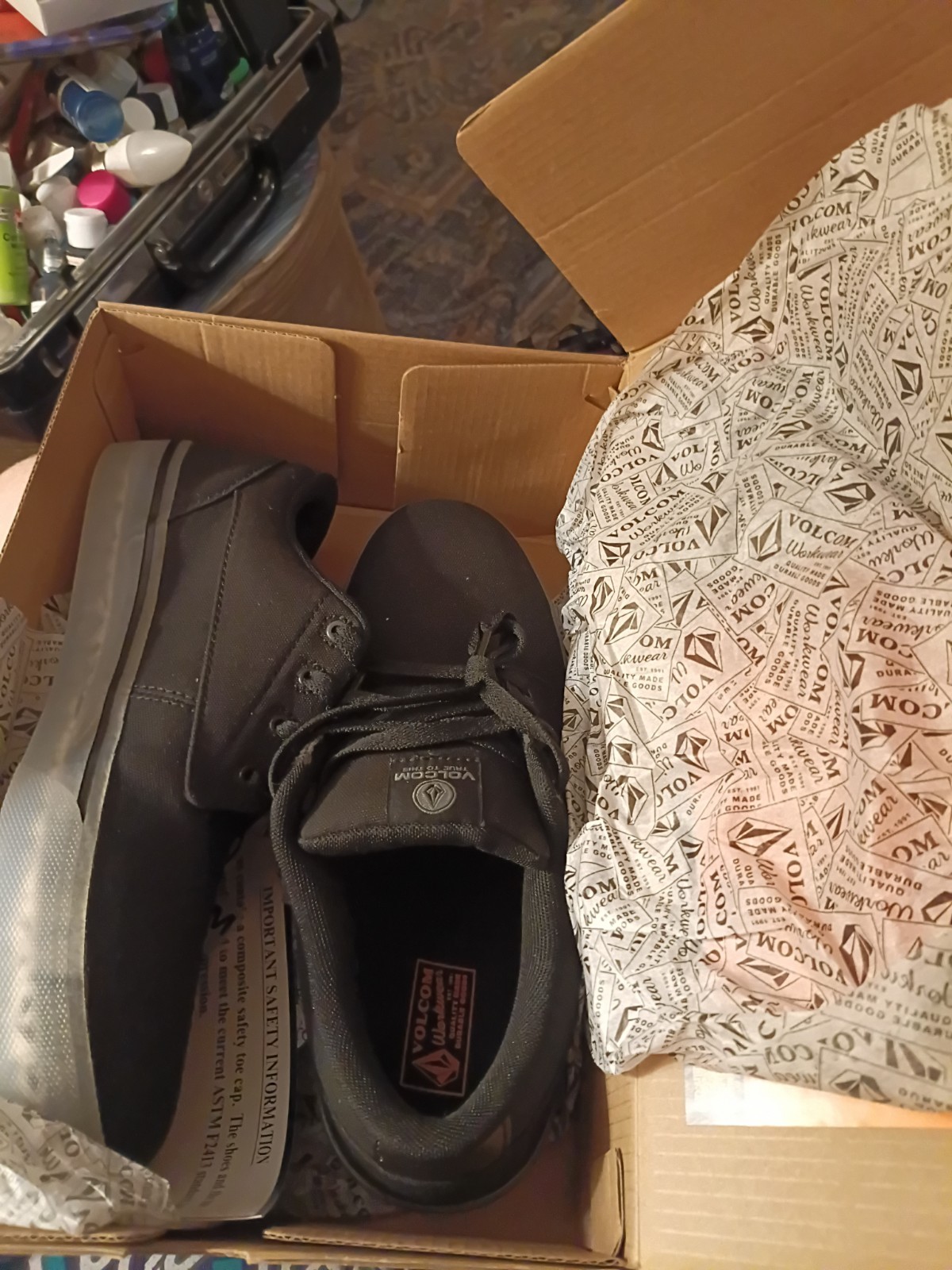 Size 10 Wide Volcom Work Wear