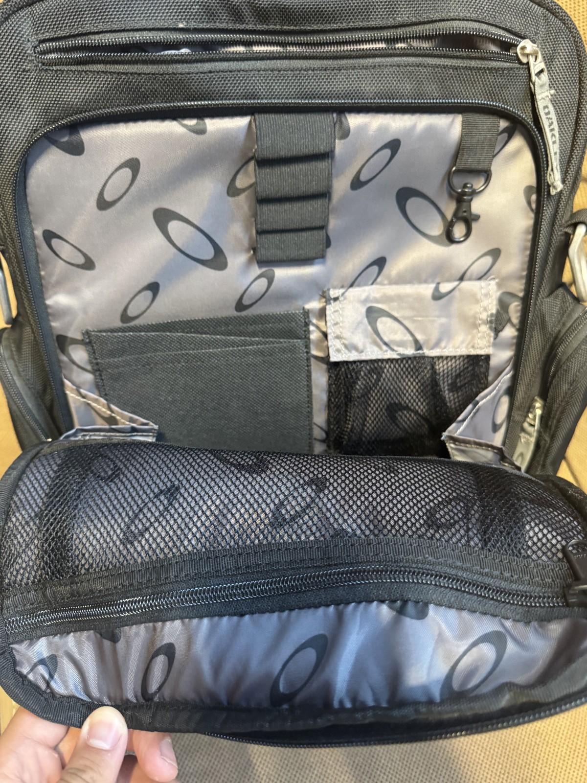 Oakley Bathroom Sink Backpack Stealth Black Heavy Duty Missing Straps