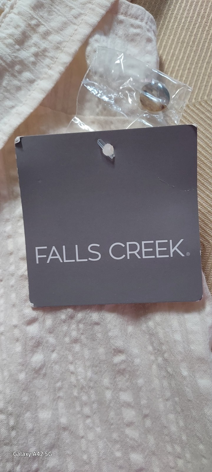 NWT Falls Creek Size M Textured Cotton Flutter Sleeve Button Up