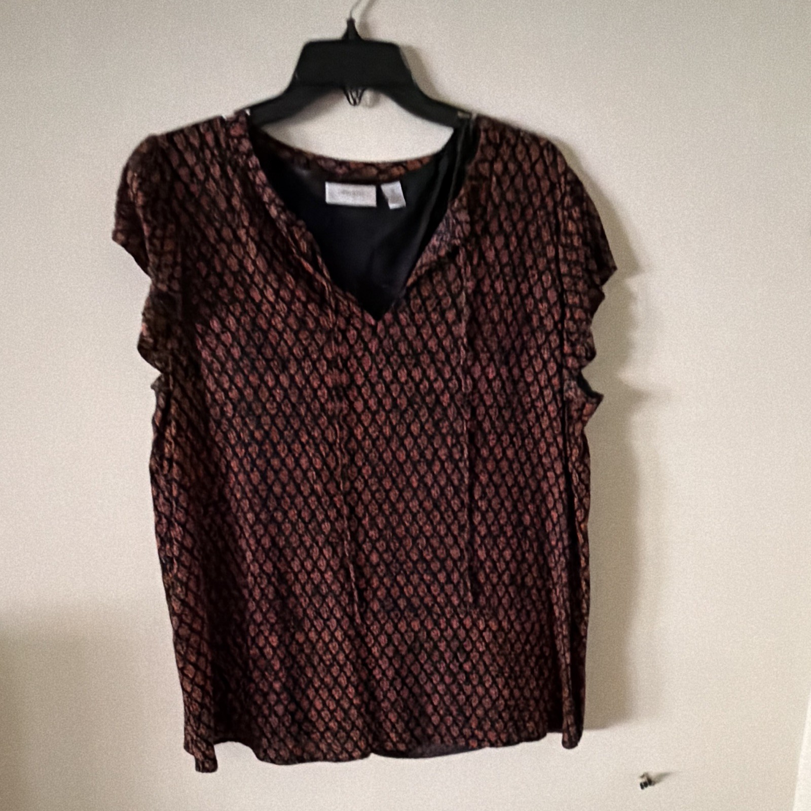 Chico’s Black Pink Geometric Chiffon V-Neck Sheer Flutter Sleeve Blouse 3
