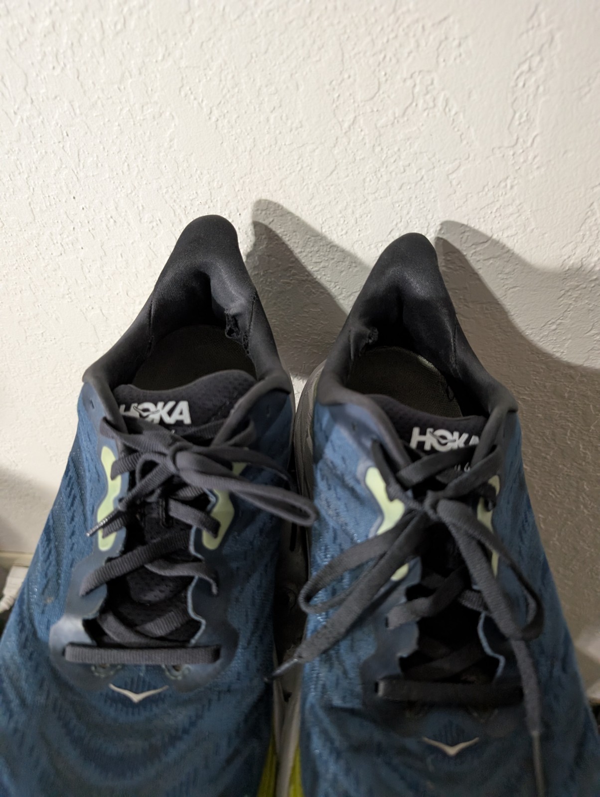 HOKA One One Arahi 6 Men’s Low Top Lace-Up Running Sneakers Blue Green W