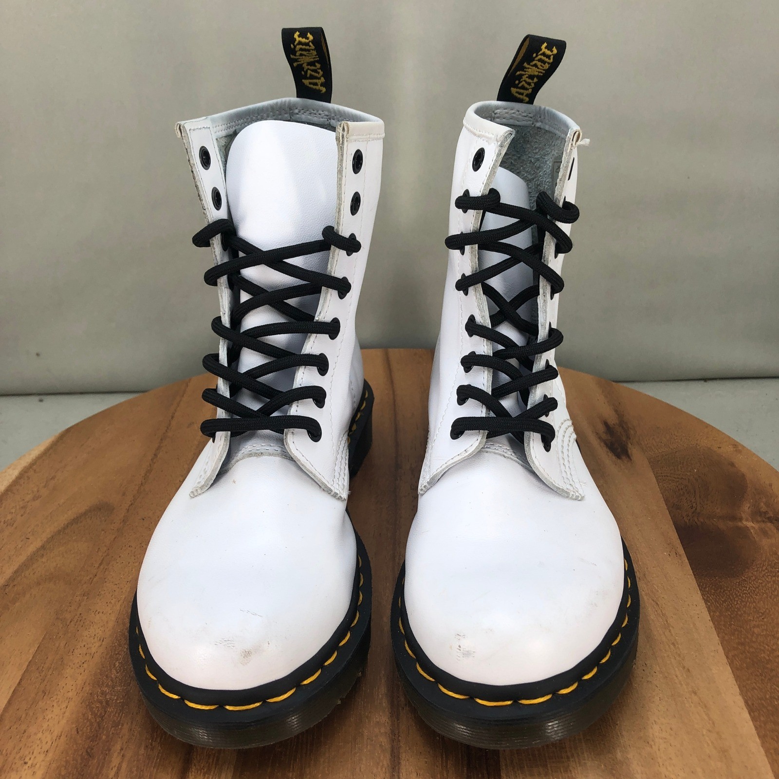 Doc Martens 1460 White Leather Lace Up Combat Boots Womens Size 7 Ankle 8 Eye