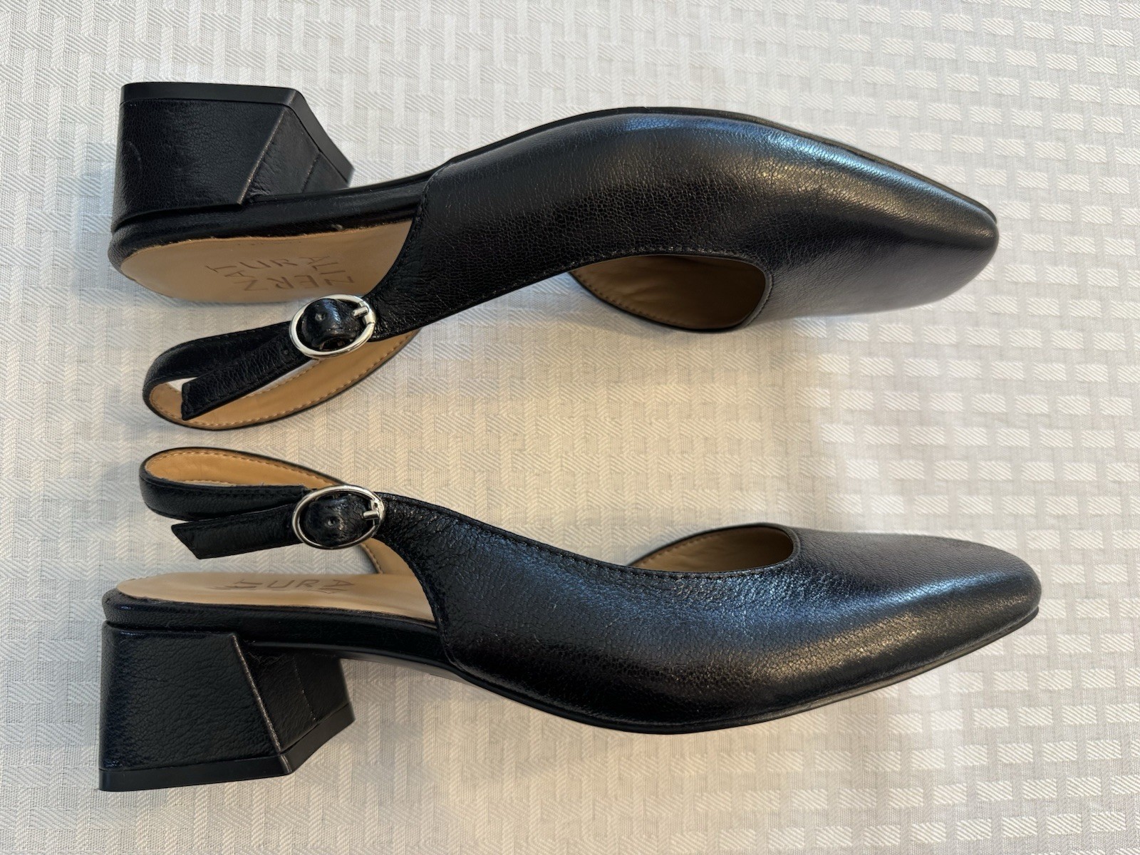 Naturalizer Black Leather Slingback Block Heel Square Toe Buckle Women’s 6 M