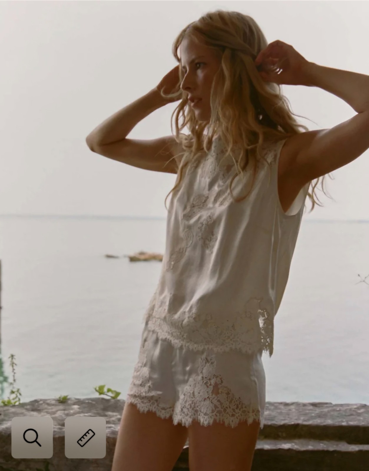 Doen Iona short size medium in sea salt