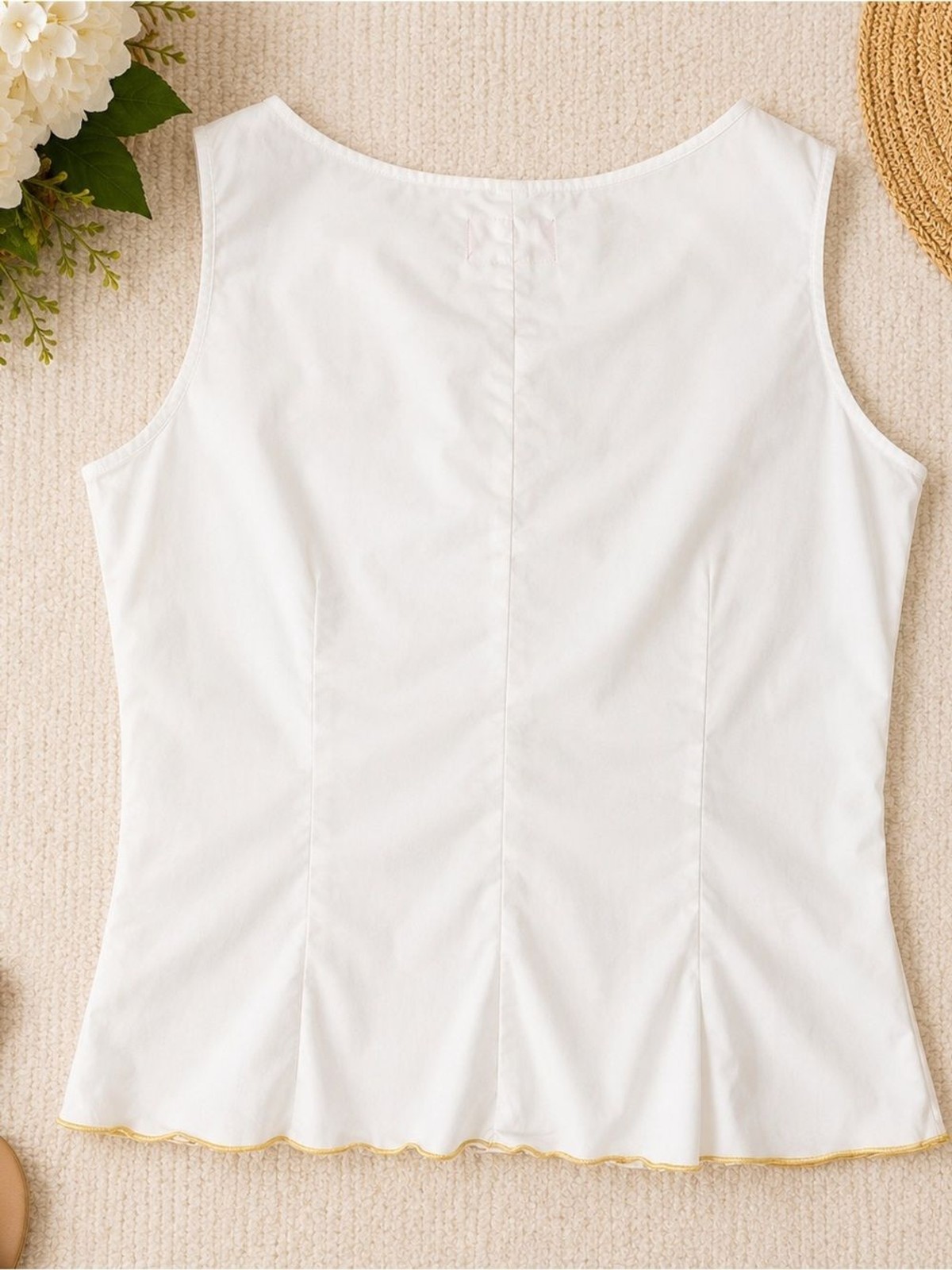 Oscar de la Renta White Sleeveless Ruffle-Front Sleeveless Blouse with Gold Trim