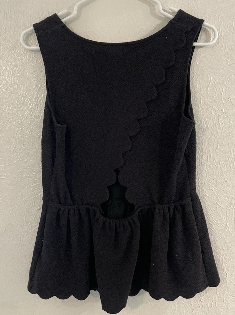 Anthropologie Women’s Black Scalloped Peplum Tank Top Size M
