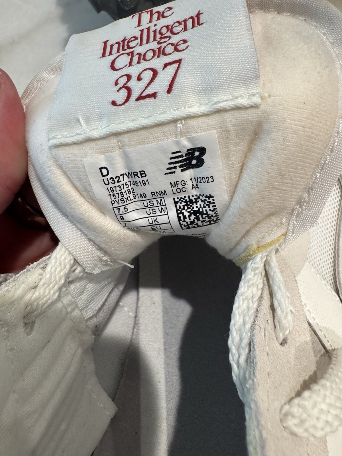 New Balance 327 Women’s Size 9. Gently Used. No Box. Worn Once.