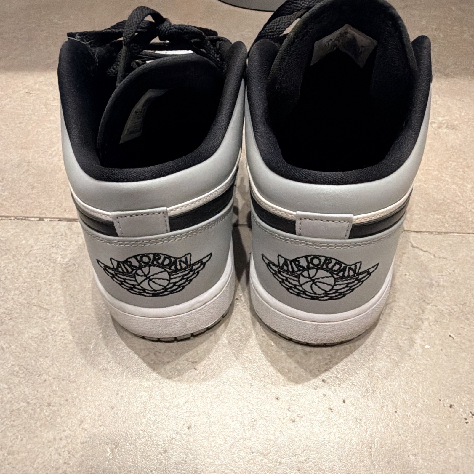 Jordan Air Jordan 1 Low Shadow Toe Light Smoke Grey/Black/White 553558-052