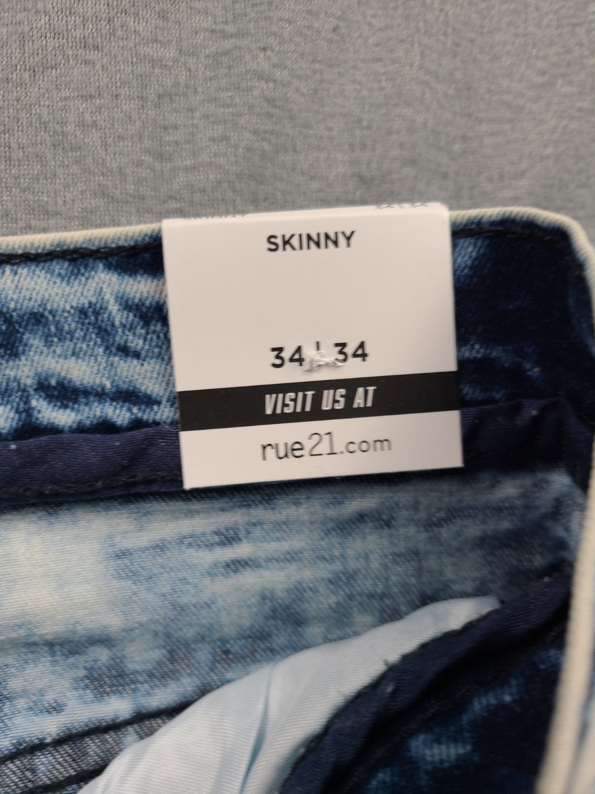 Rue 21 Premium Men’sBlue Design Patch Distressed Jeans Skinny Fit Jean 34×34 NWT