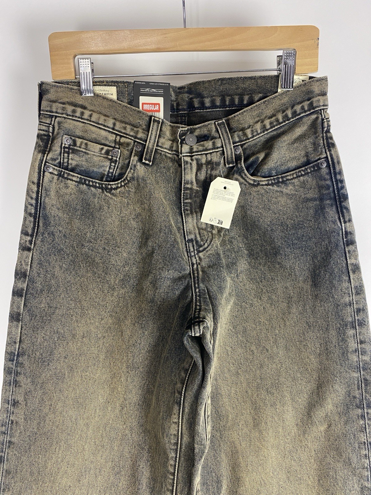 New Levi’s Men’s 578 Baggy Color: Bahamas Tint Down Men’s Size 29
