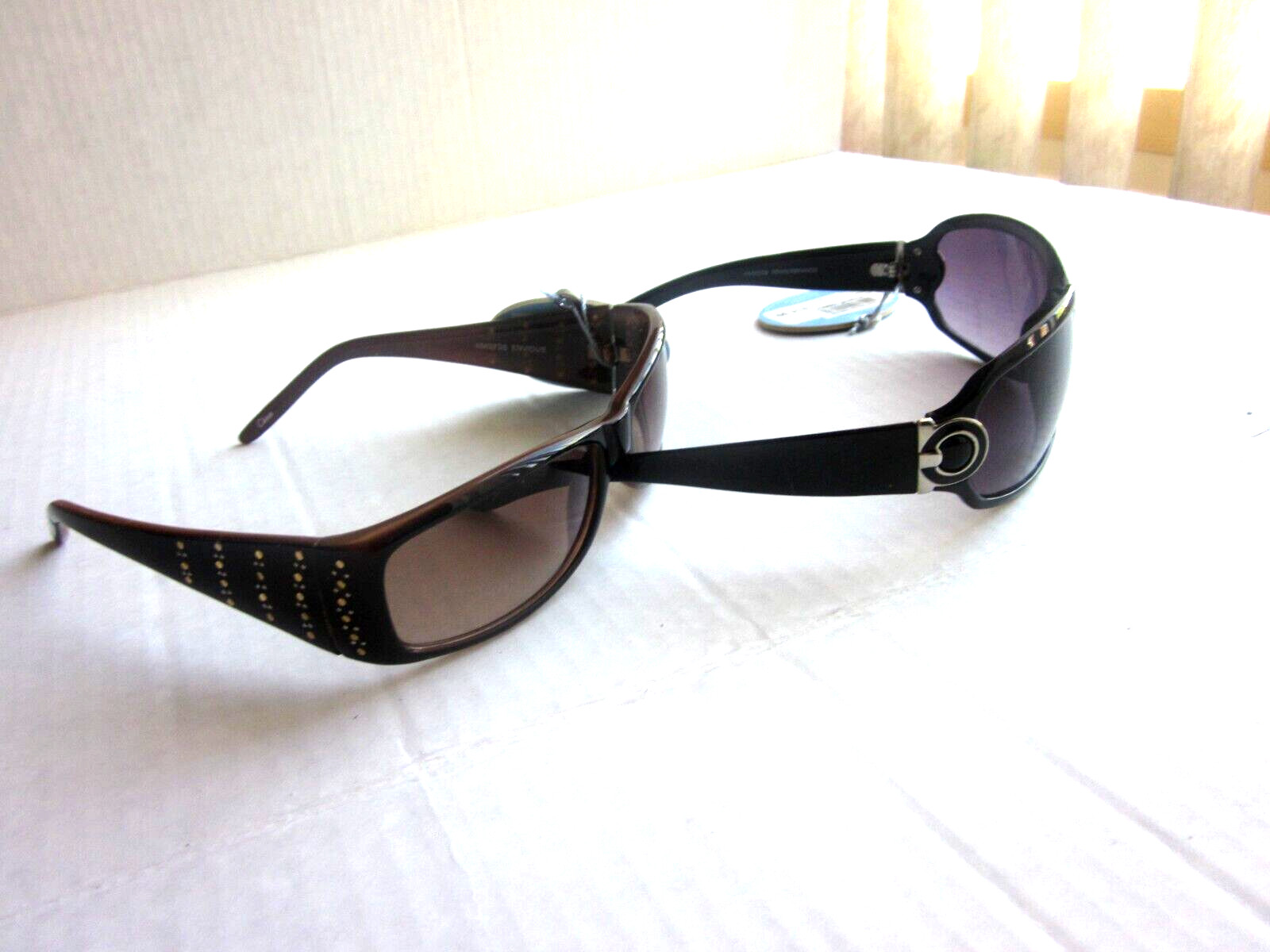 CLOSEOUT!!! Foster Grant FASHION Sunglasses 100% UVA-UVB Protection 2 Pairs #72
