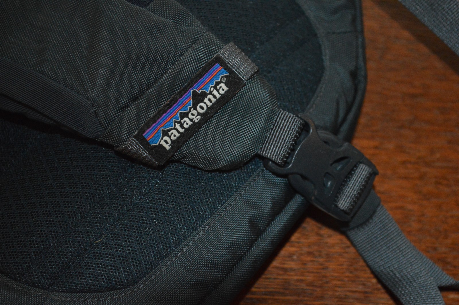 Patagonia 8L Atom Sling Daypack Gray Crossbody Sling Bag Backpack